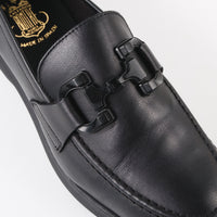 フラットビットローファー