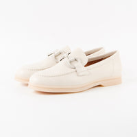 フラットビットローファー