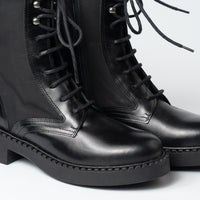 レースアップブーツ