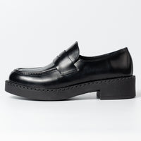 厚底コインローファー