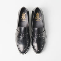 スタッズローファー