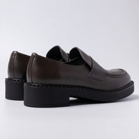 厚底コインローファー