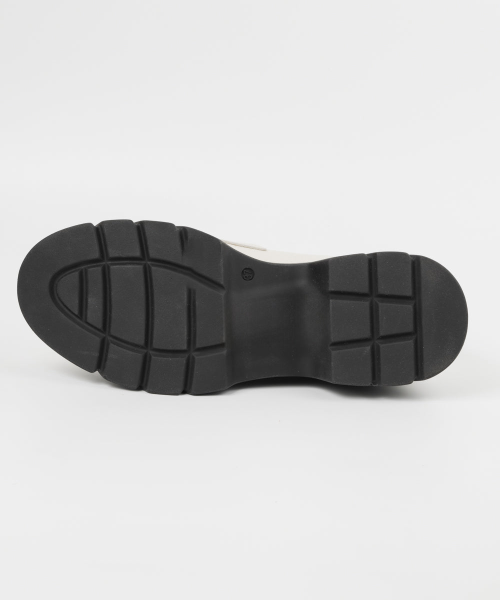 厚底コインローファー