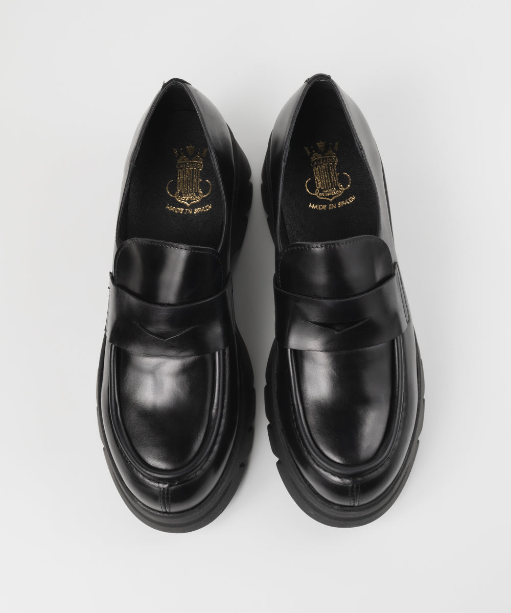 厚底コインローファー