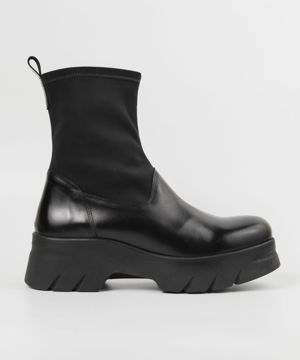 厚底ストレッチミドルブーツ