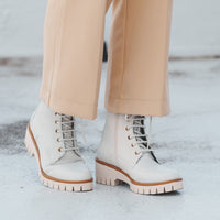 ミドルレースアップブーツ