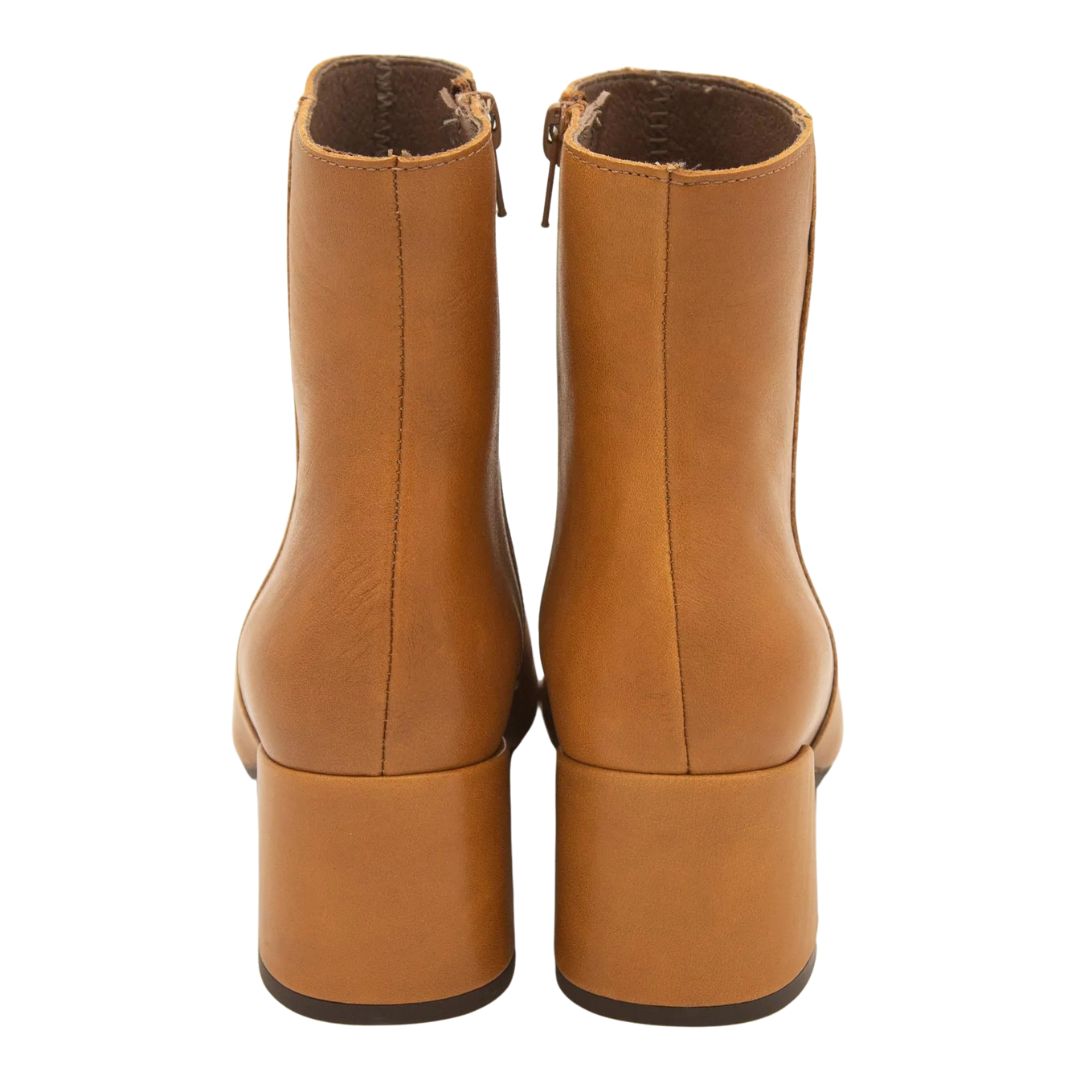 スクエアショートブーツ