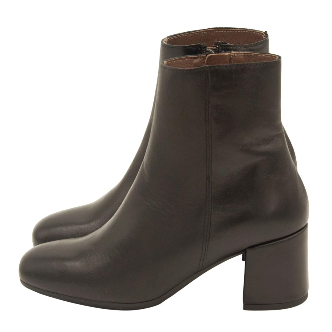 スクエアショートブーツ