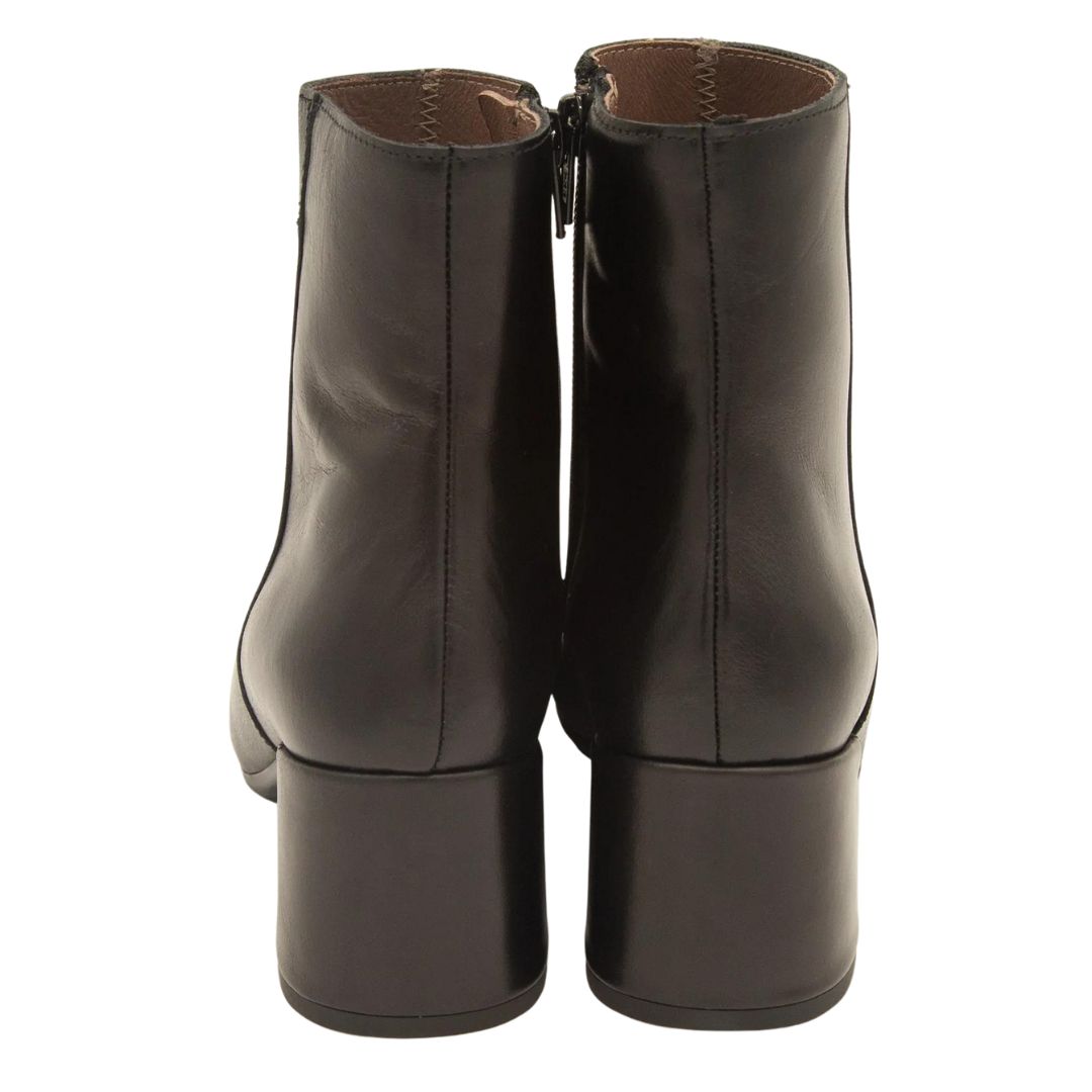 スクエアショートブーツ