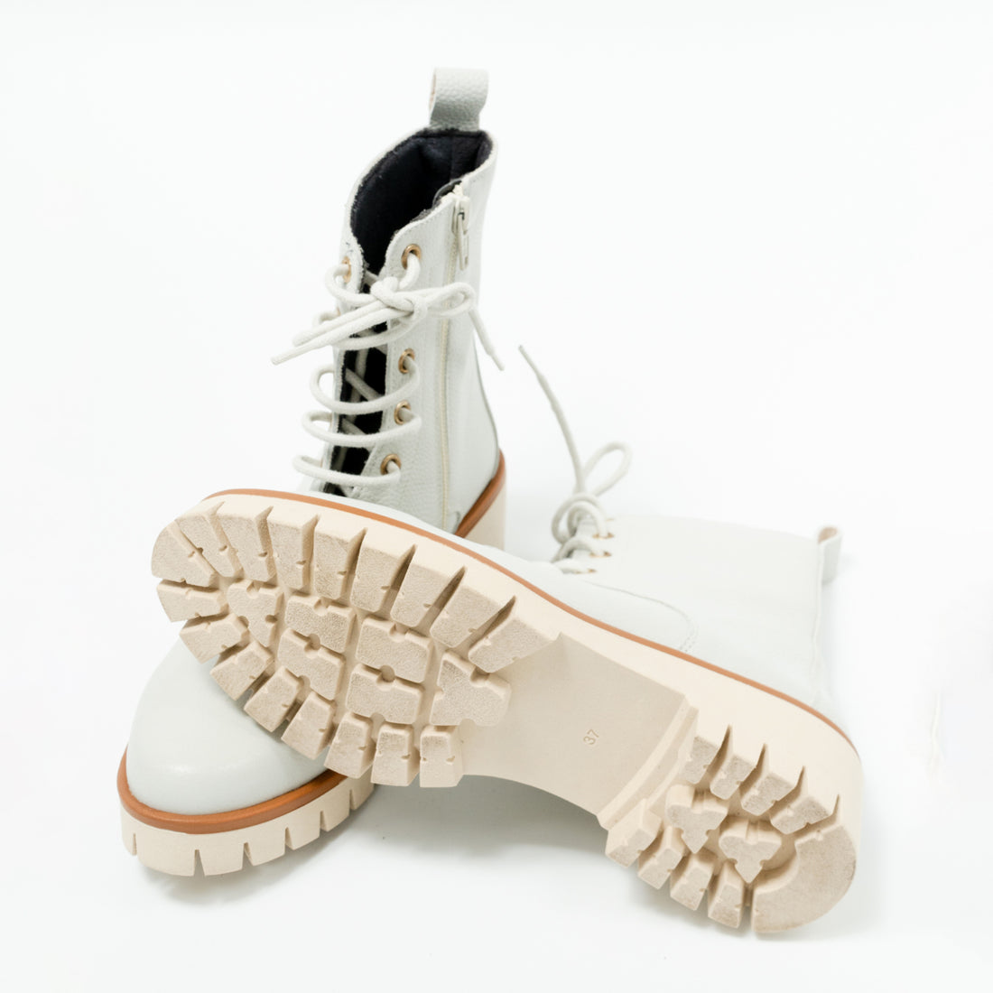 ミドルレースアップブーツ