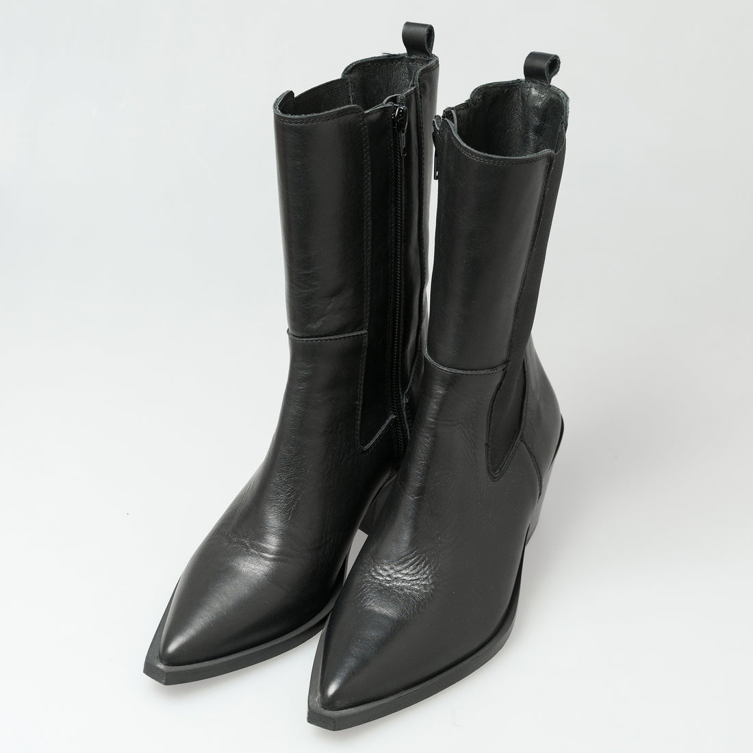 ポインテッドサイドゴアブーツ