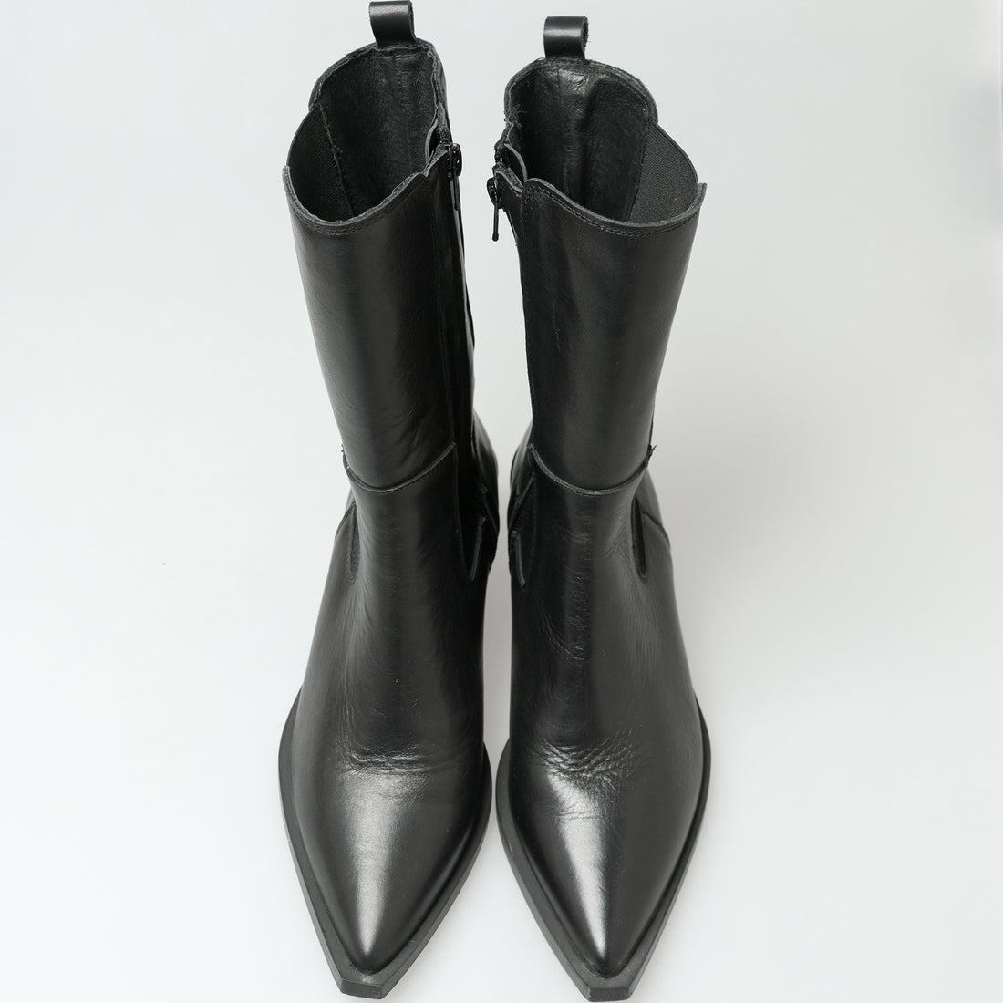 ポインテッドサイドゴアブーツ