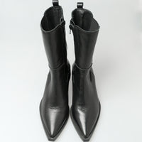 ポインテッドサイドゴアブーツ