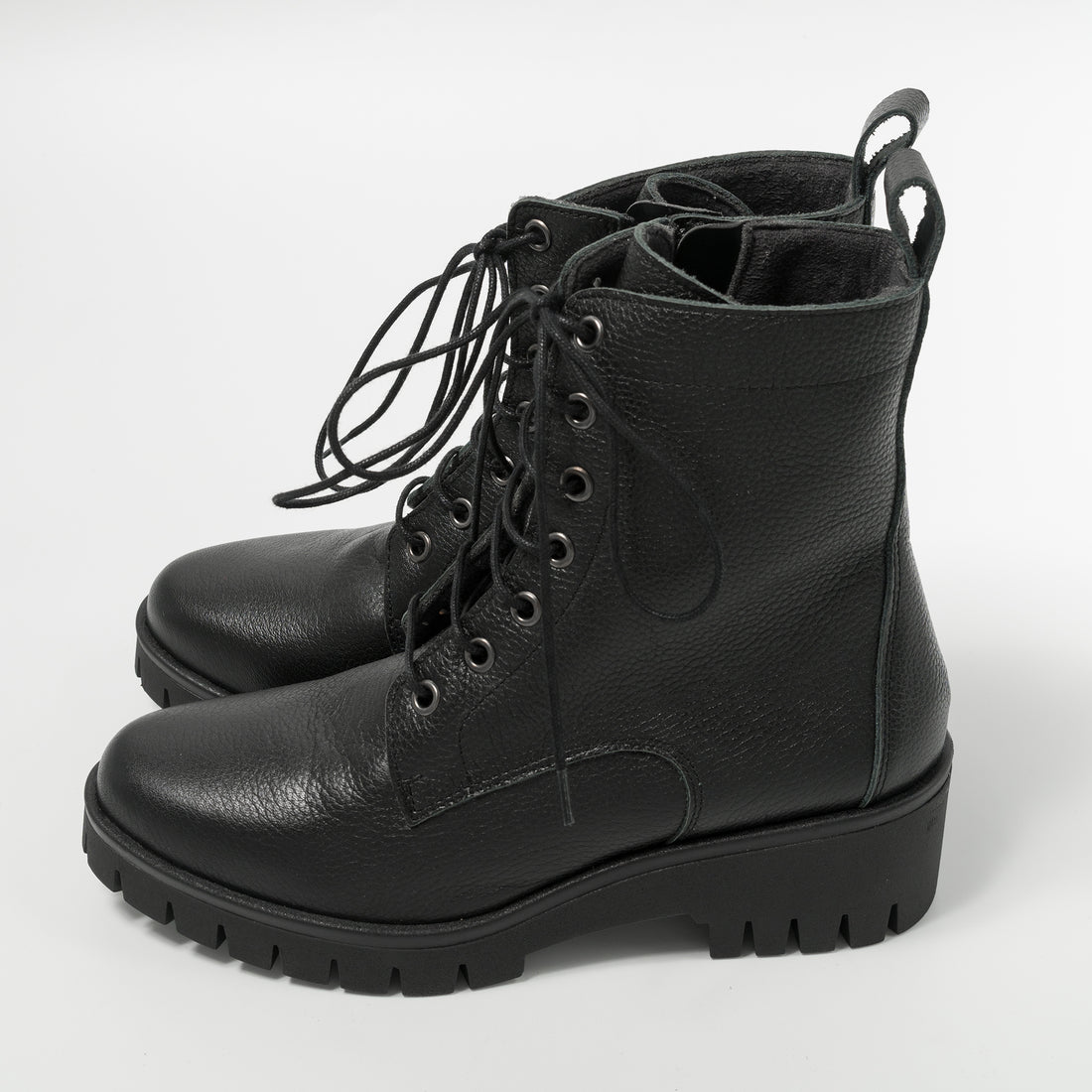 ミドルレースアップブーツ