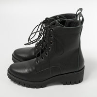 ミドルレースアップブーツ