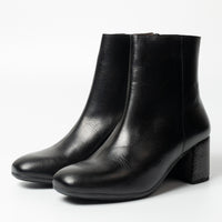 スクエアショートブーツ