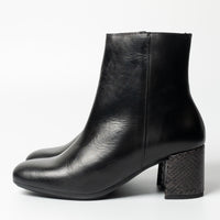 スクエアショートブーツ