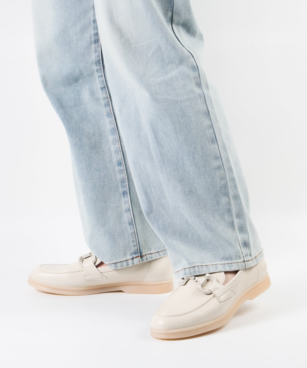 フラットビットローファー