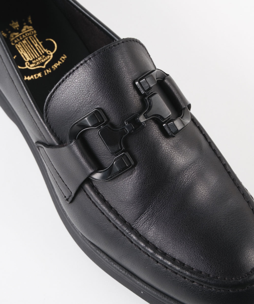 フラットビットローファー