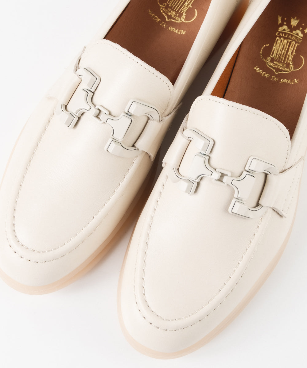 フラットビットローファー