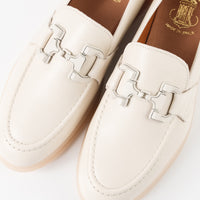 フラットビットローファー