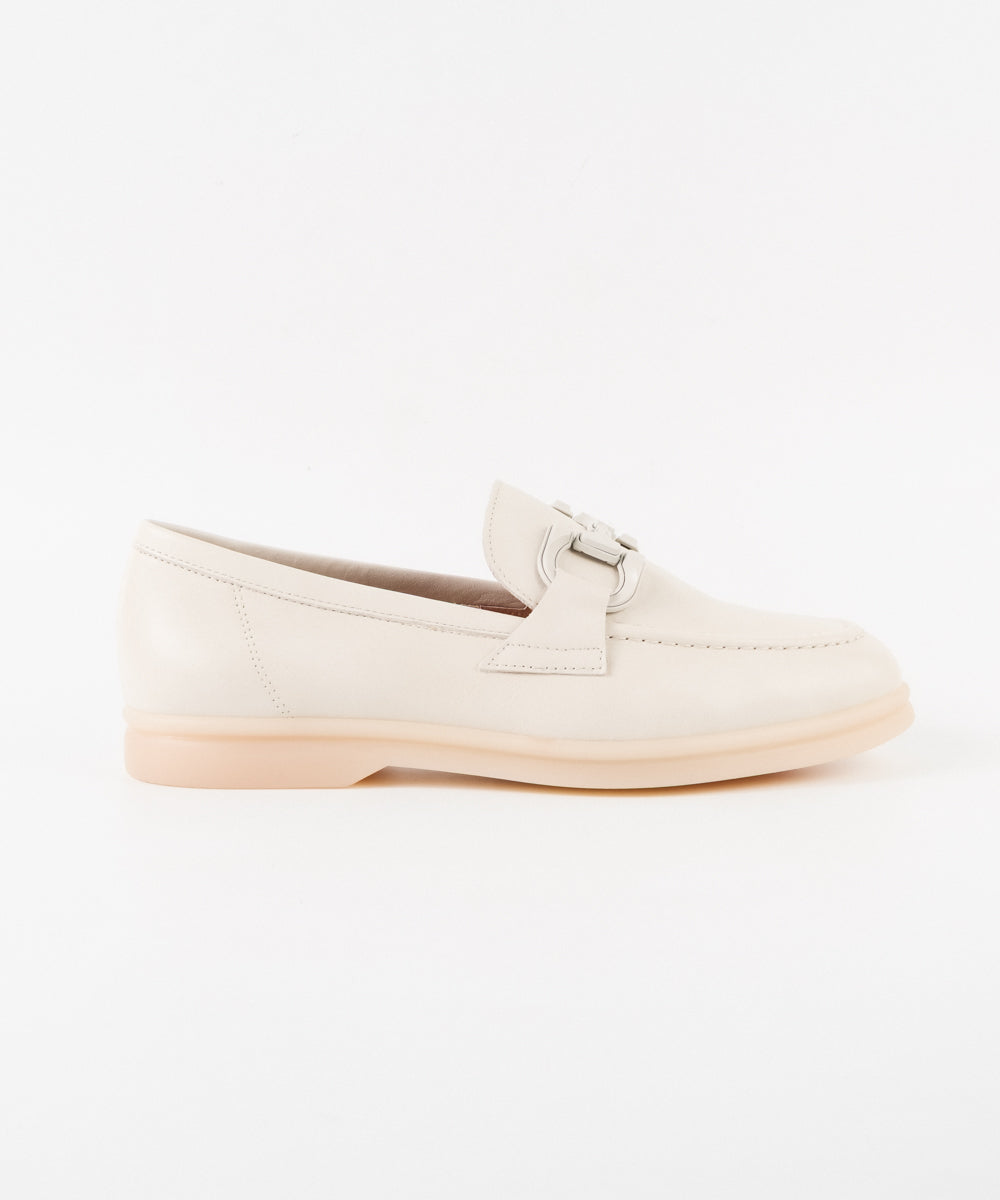 フラットビットローファー