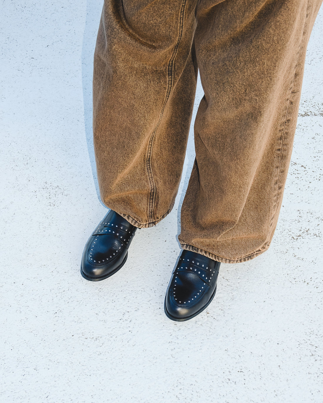 スタッズローファー