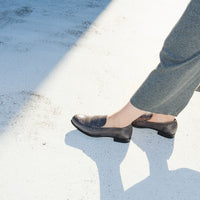 スタッズローファー