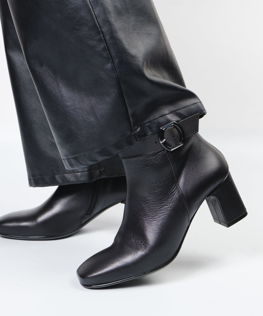 セットバックショートブーツ