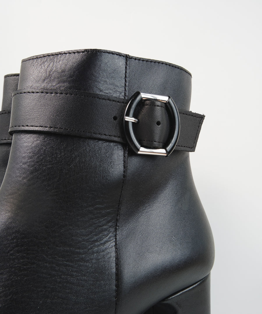 セットバックショートブーツ