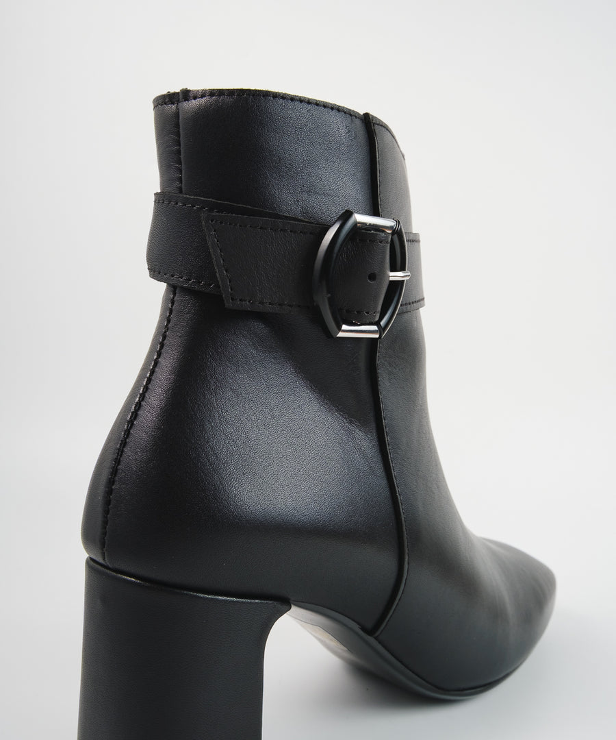 セットバックショートブーツ